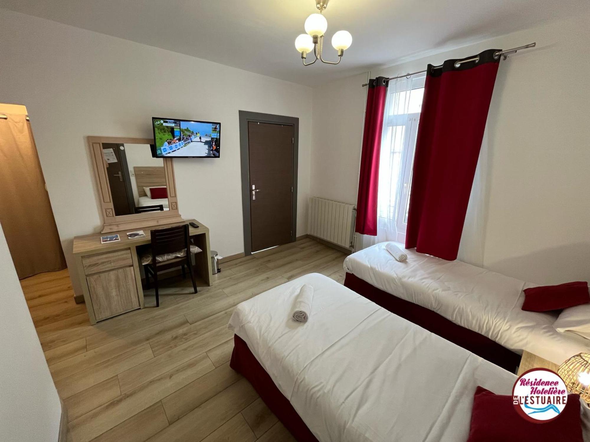 Residence Hoteliere De L'Estuaire Хавър Екстериор снимка